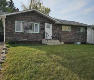 Renovated House in Haysboro | Calgary - Photo 1