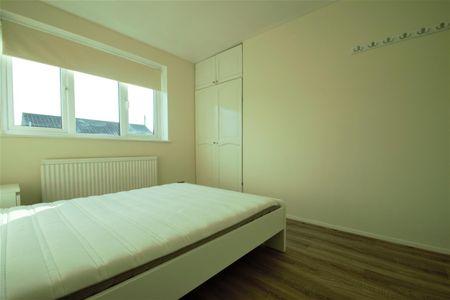 1 bedroom house - semi-detached - Photo 5