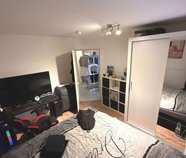 Zentrale 2-Zimmerwohnung im 2. OG mit Balkon - Foto 1