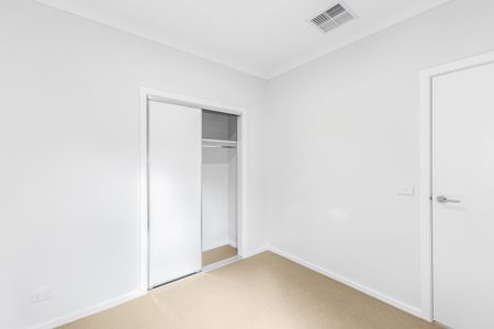 11 Amfissa Street, Wollert VIC 3750 - House For Rent | Domain - Photo 4