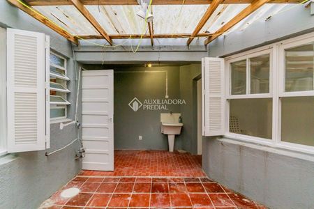 Apartamento com 2 quartos e 75m² para alugar em Petrópolis, Porto Alegre. - Photo 2
