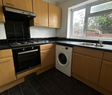 2 bedroom maisonette to rent - Photo 5