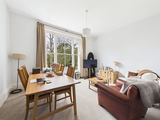 Cambridge Park, East Twickenham, London, TW1 - Photo 1