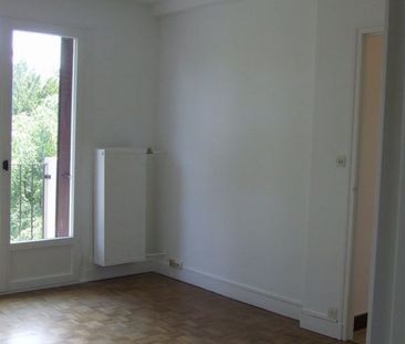 Location Appartement 1 pièce 31m² - Photo 2