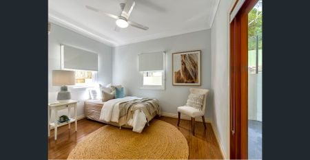 LOW MAINTENANCE LARGE FAMILY HOME WITH POOL - Photo 5