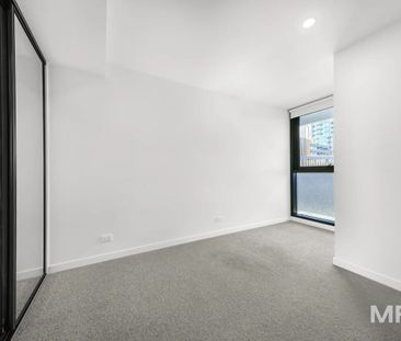 Modern living with resort style facilities - Photo 1