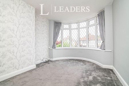 3 bedroom semi-detached house to rent - Photo 3