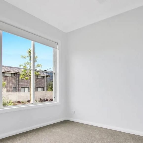 Stylish 4-bedroom family home! - Photo 1