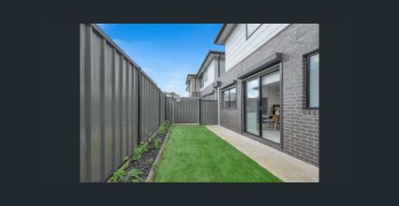 A Home That Feels Like Your Own Little Universe - Photo 2