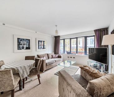 2 bedroom end of terrace house to rent - Photo 2