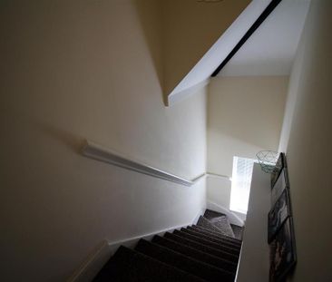 2 bedroom maisonette to rent - Photo 3