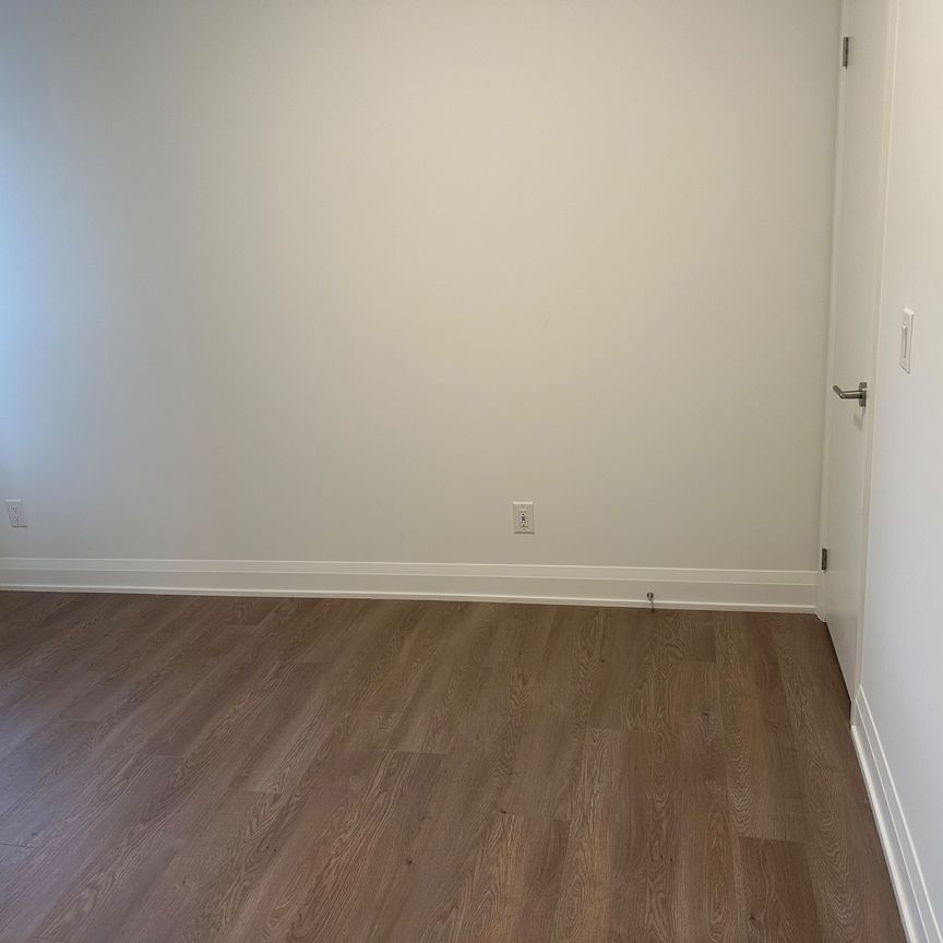 For Lease - 3250 Carding Mill Trail Unit# 307, Oakville, Ontario - Photo 1