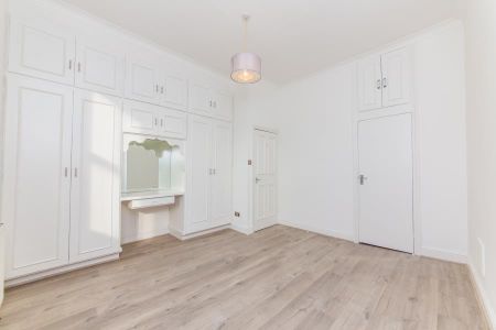 TWO BEDROOM FLAT | TO LET | WARRINGTON CRESCENT | LITTLE VENICE | W9 - Photo 3