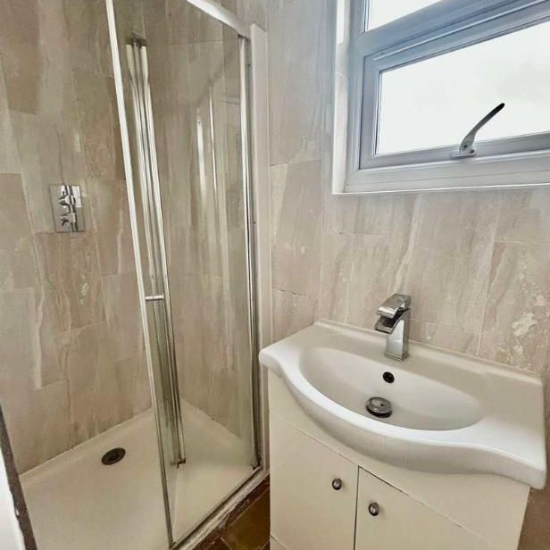 Balmoral Road, Gillingham, ME7 - Photo 1