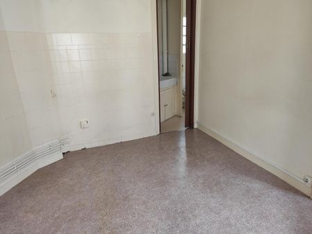 A LOUER ANGERS CENTRE VILLE - T2 SITUE 7 RUE PARCHEMINERIE ... - Photo 3