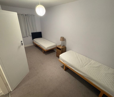 1 bedroom in a house share to rent - Photo 3