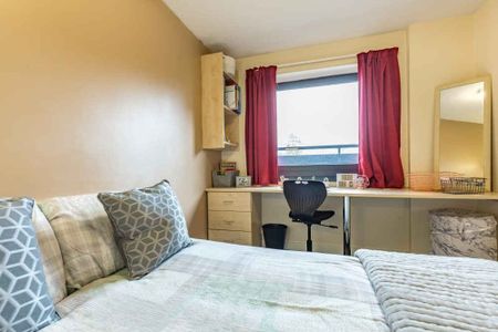 Classic 4 Bed Ensuite - Photo 2