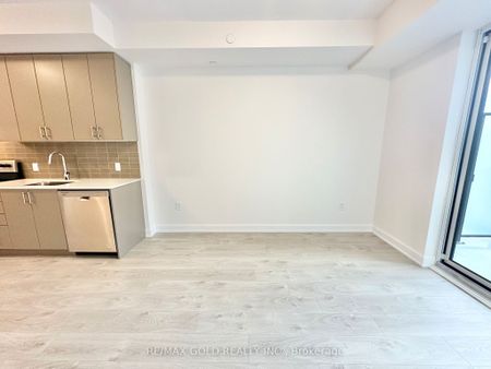 For Lease - 3220 William Coltson Avenue Unit# 728, Oakville, Ontario - Photo 4