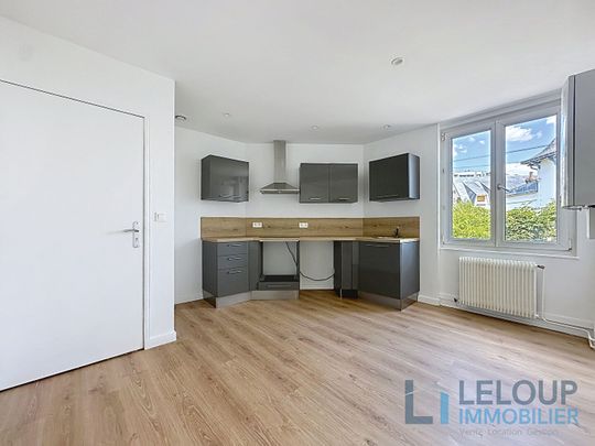 Location Appartement 3 pièces 69m² MONT ST AIGNAN 76130 - Photo 1