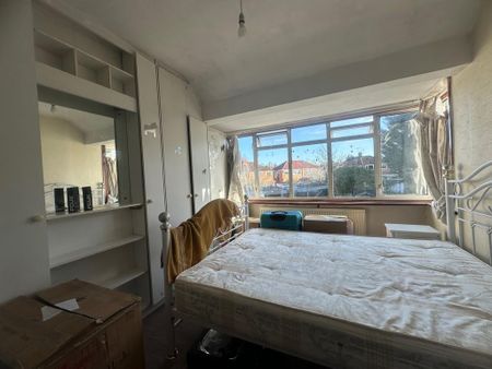 4 bedroom terraced house to rent - Photo 4