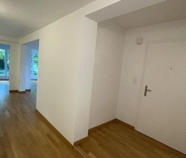 Jewelry piece is looking for a resident - Photo 6