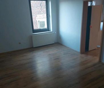 Wohnung in zentraler Lage , 60qm, 2. OG,,Einbauküche - Photo 2
