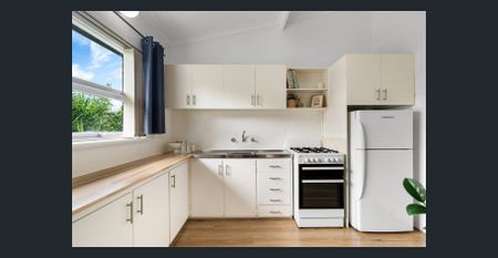 Low-Maintenance Living in a Prime Campbelltown Location - Photo 4