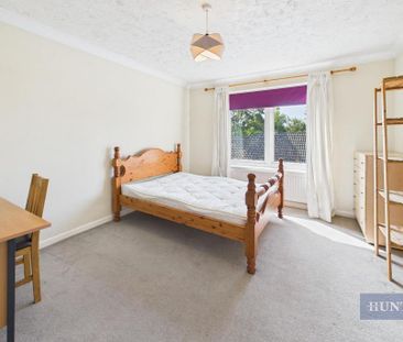 4 bedroom end of terrace house to rent - Photo 4