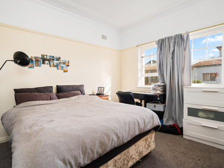 Spacious Family Home - Photo 5