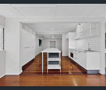 Charming Inner-City Living in the Heart of Red Hill - Photo 3