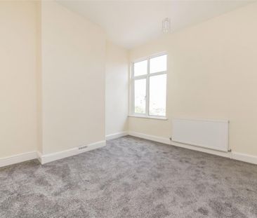 3 bed House To Let - Photo 6