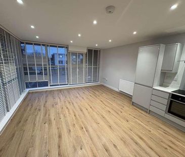 Albany Gate, Darkes Lane, EN6 - Photo 1