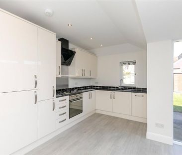 4 bedroom terraced house to rent - Photo 4