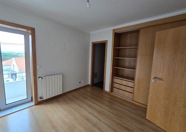 Apartamento T3 situado nas Barrocas em Aveiro.