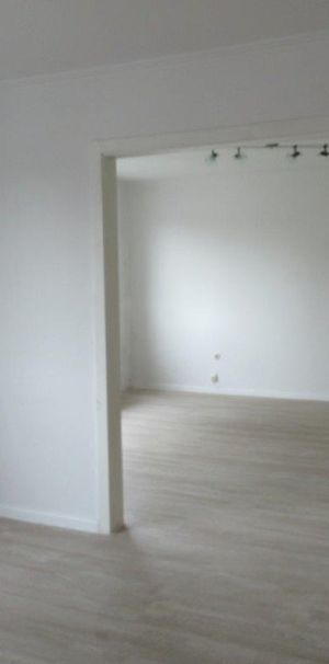 2-ZW mit Balkon am Ziegelteich 35 in Kiel zu vermieten! OTTO STÖBEN GmbH - Photo 1