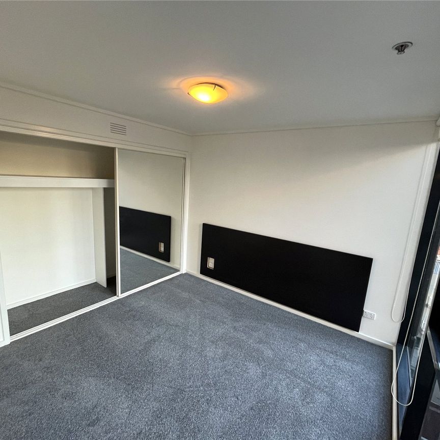1010/668 Bourke Street - Photo 1