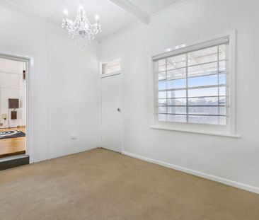 Just listed and available for lease! Clean oversized one bedroom wi... - Photo 5