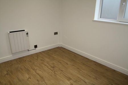 1 bedroom ground floor flat to rent - Photo 2