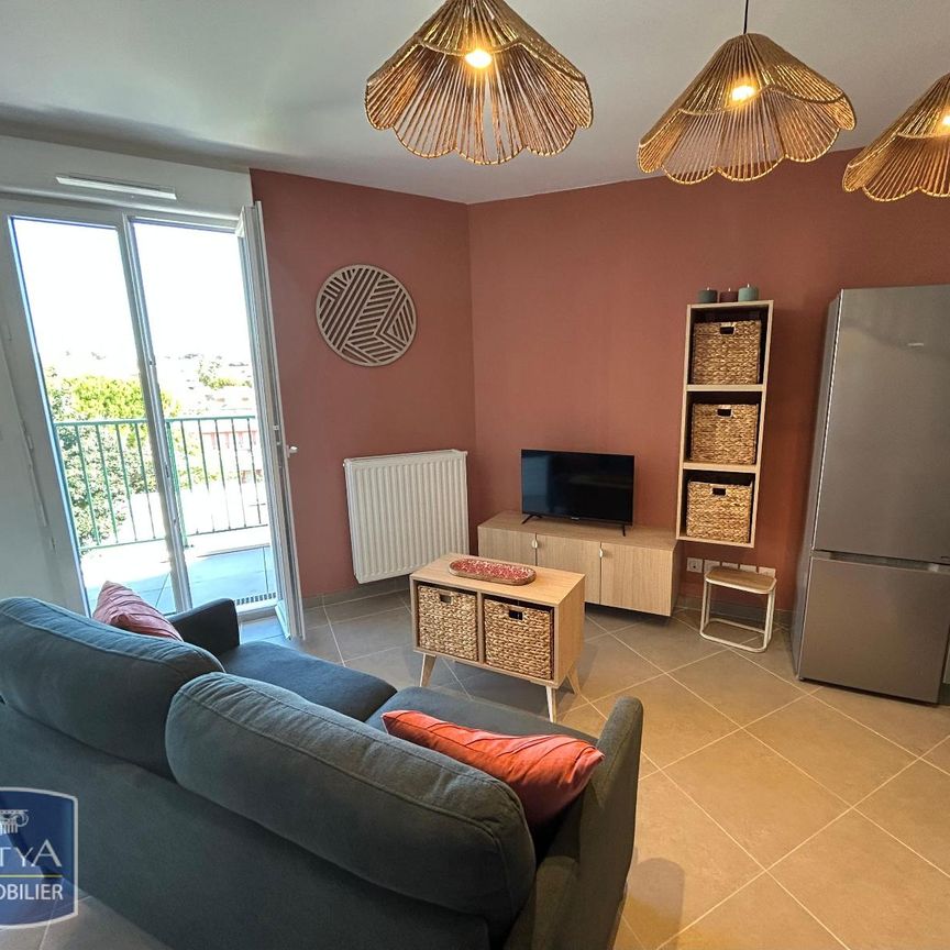 Location Appartement 1 pièce 31m² PORT DE BOUC 13110 - Photo 1