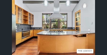 Spacious Coastal Home with Granny Flat - Photo 5