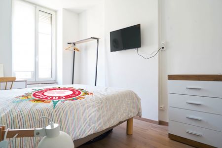 COMMANDERIE Roommate 5 Bedrooms at Nancy - Photo 2