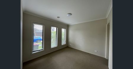 Modern Family Home in Truganina - Photo 5