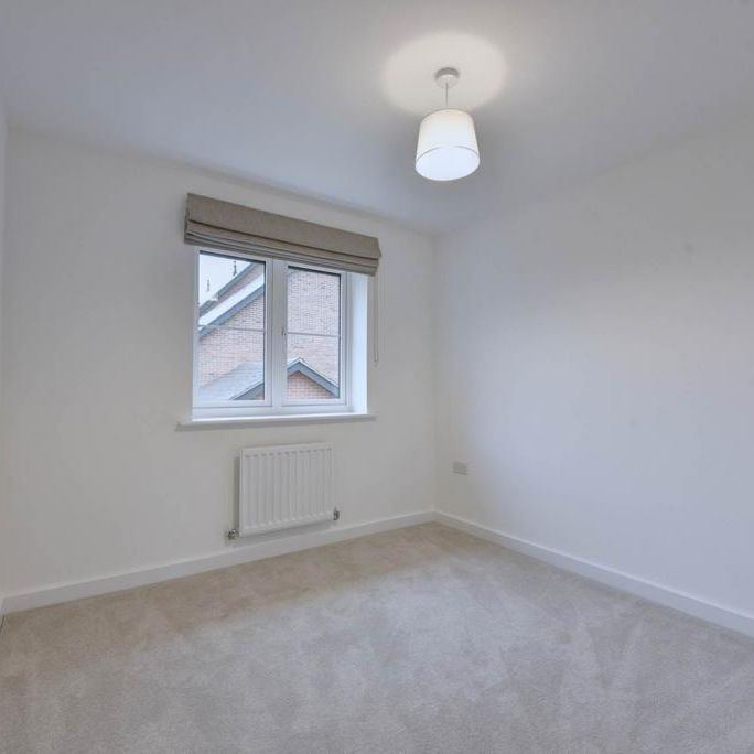 3 bedroom semi-detached house to rent - Photo 1