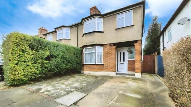3 bedroom semi-detached house to rent - Photo 1