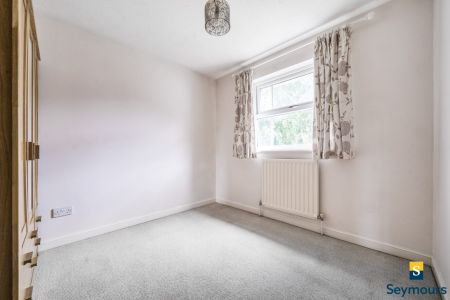 Cater Gardens, Guildford, Surrey, GU3 - Photo 4