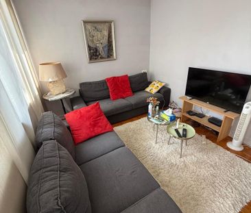 Location Appartement 4 pièces 73m² LYON 6ème - Photo 2