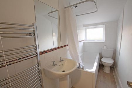 2 bedroom detached house to rent - Photo 3