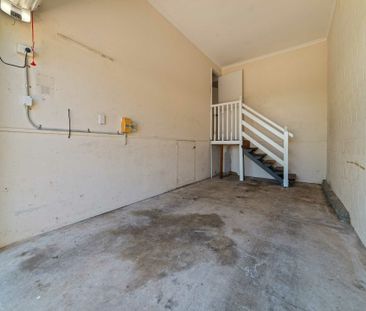 Recently Renovated 2 Bedroom Unit with Aircon & Automatic Garage Ea... - Photo 5