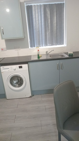 1 bedroom in a house share to rent - Photo 5