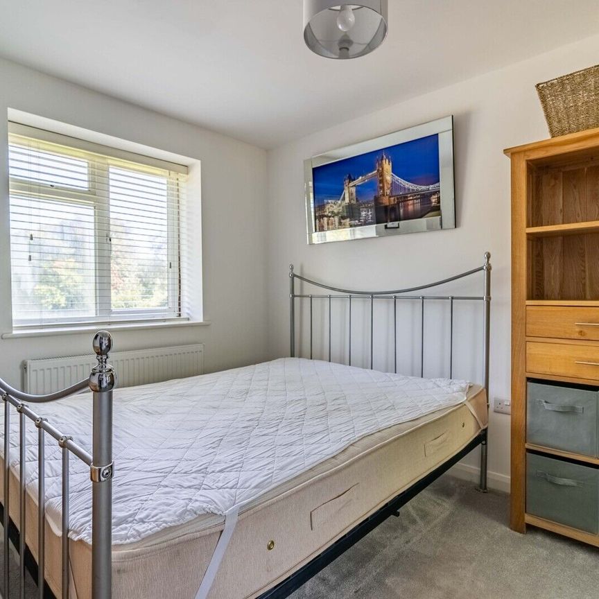 Available unfurnished from 24/11/2025 - Photo 1